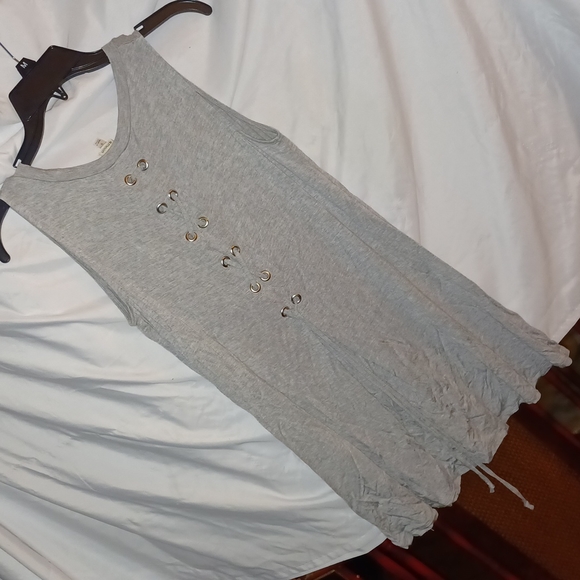 5/$20 a.moon gray top - Picture 3 of 4